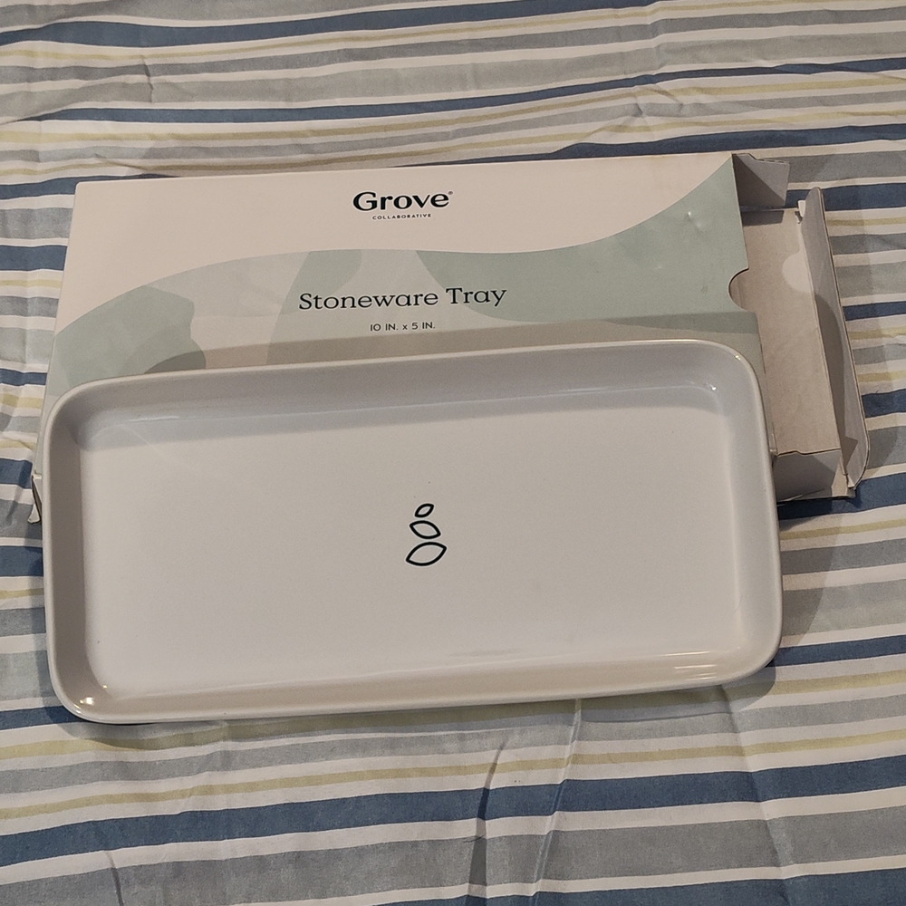 Groove Collaborative White Serving Tray